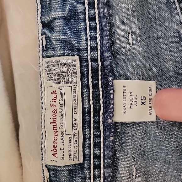 Abercrombie Jean Shorts - Picture 3 of 3
